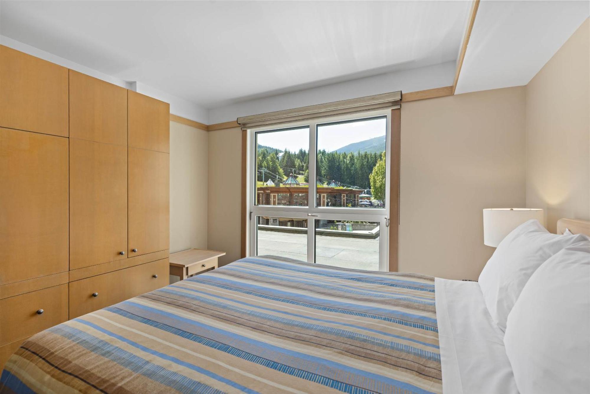 Le Chamois By Whistler Premier Apartment ภายนอก รูปภาพ
