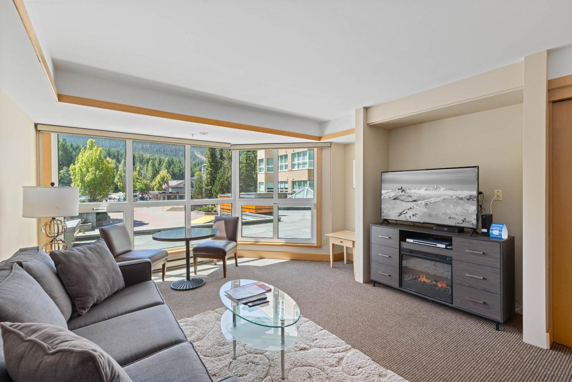 Le Chamois By Whistler Premier Apartment ภายนอก รูปภาพ