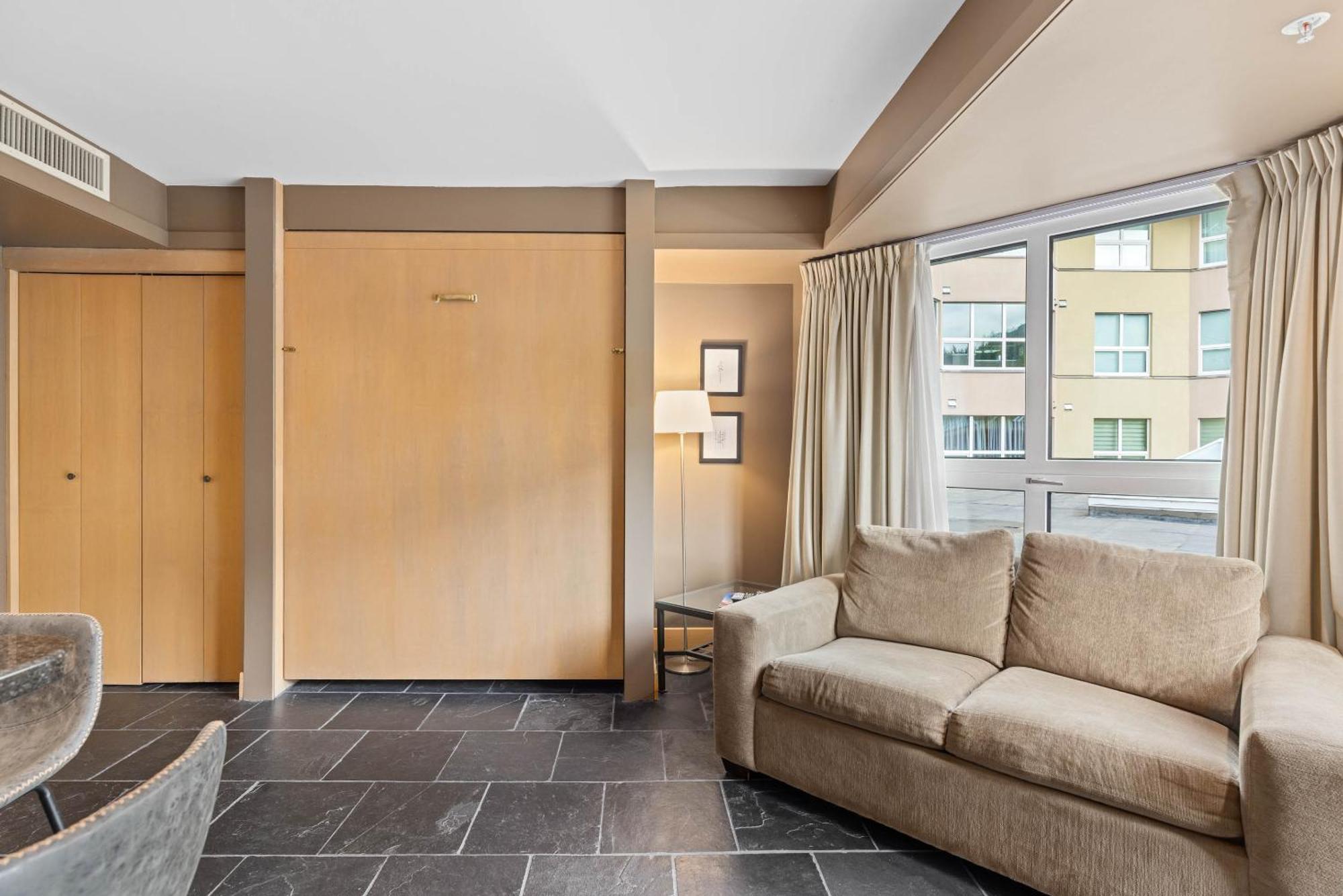 Le Chamois By Whistler Premier Apartment ภายนอก รูปภาพ