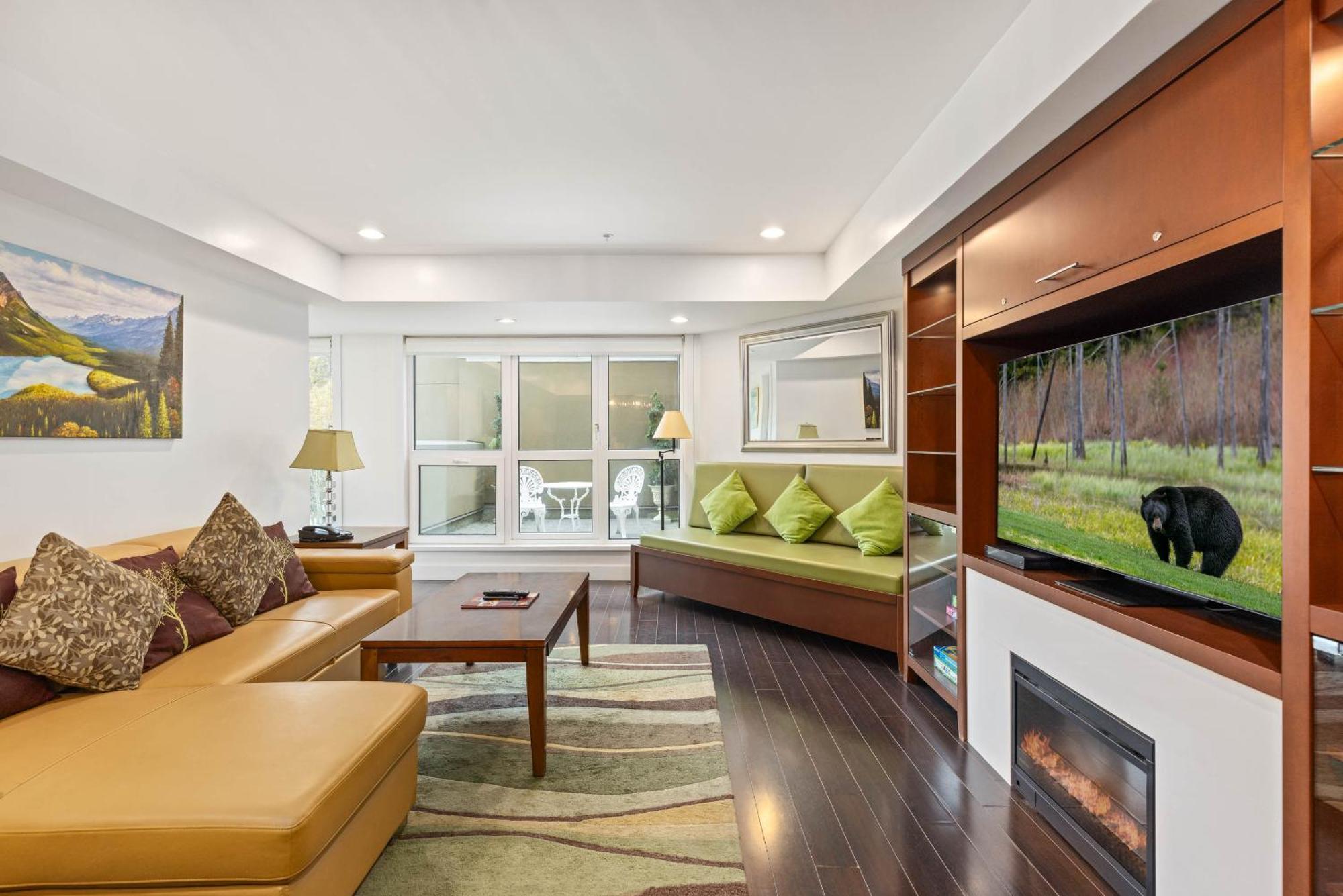Le Chamois By Whistler Premier Apartment ภายนอก รูปภาพ