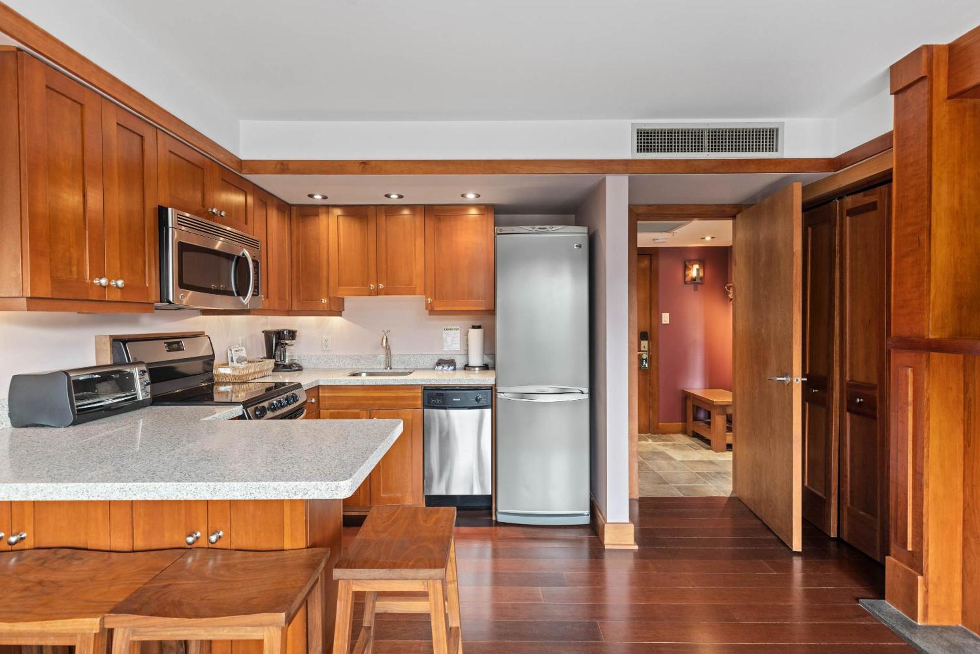 Le Chamois By Whistler Premier Apartment ภายนอก รูปภาพ