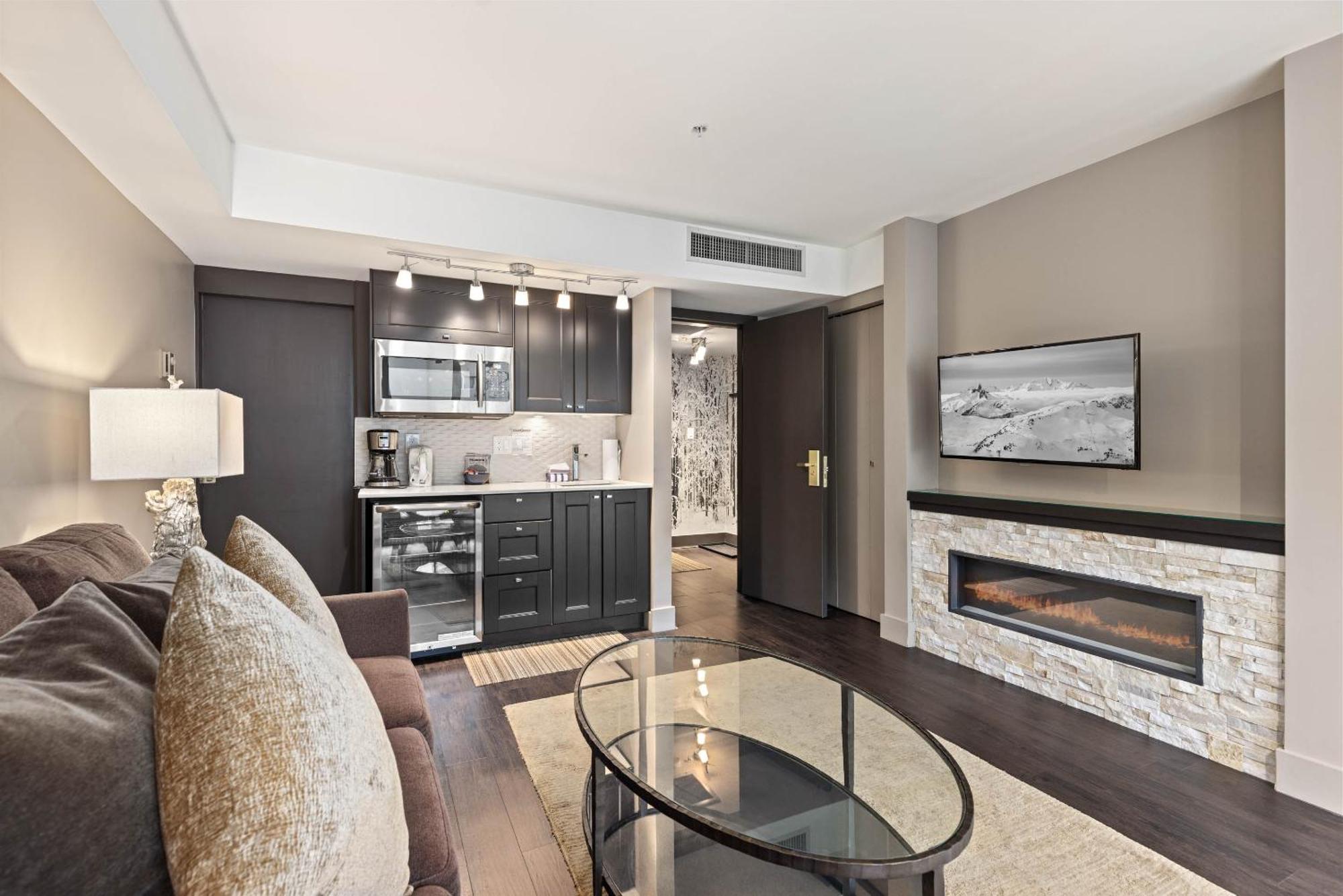 Le Chamois By Whistler Premier Apartment ภายนอก รูปภาพ